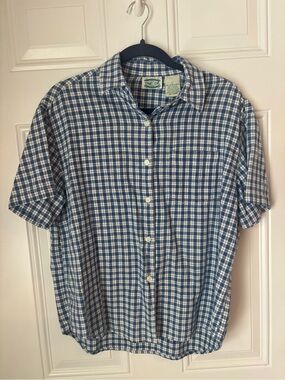 Woman’s Blue & White Plaid Short-Sleeve Button-Down Shirt
